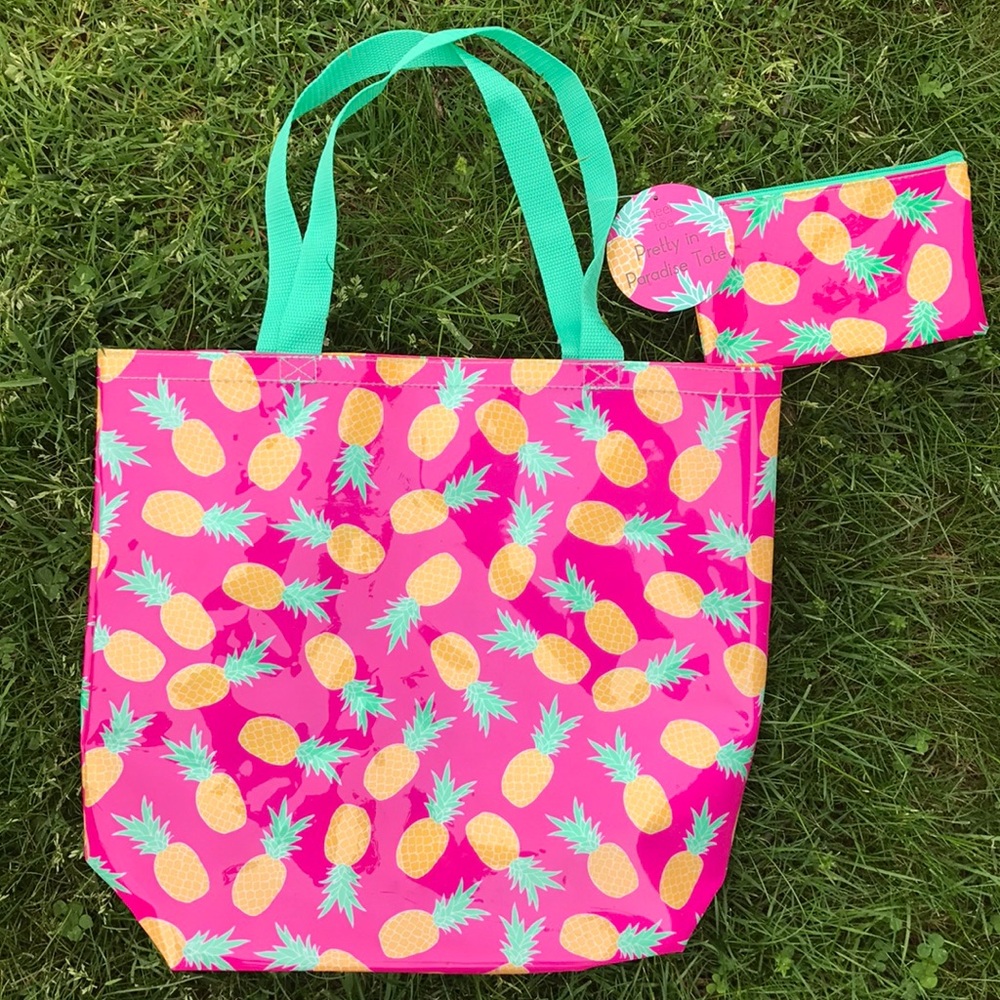 Heel to Toe Pretty in Paradise Pineapple Tote